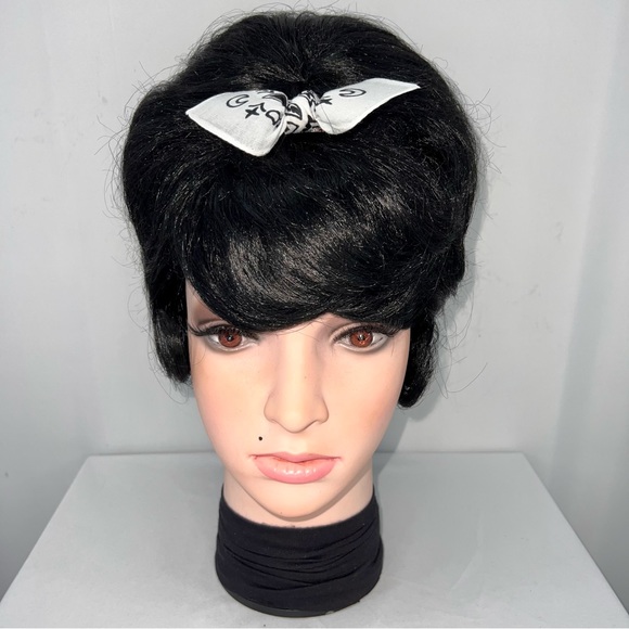 White Paisley Rockabilly Bandana Knotted Hair Bow - Picture 2 of 11